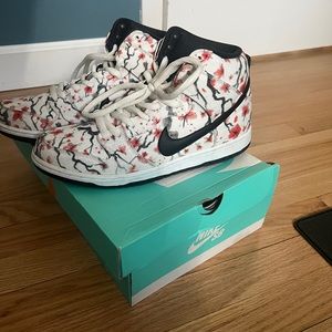 Nike dunk high pro SB cherry blossom